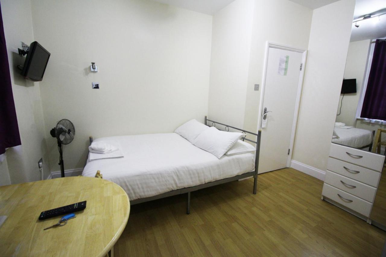 Flexistay Aparthotel Tooting Londra Esterno foto